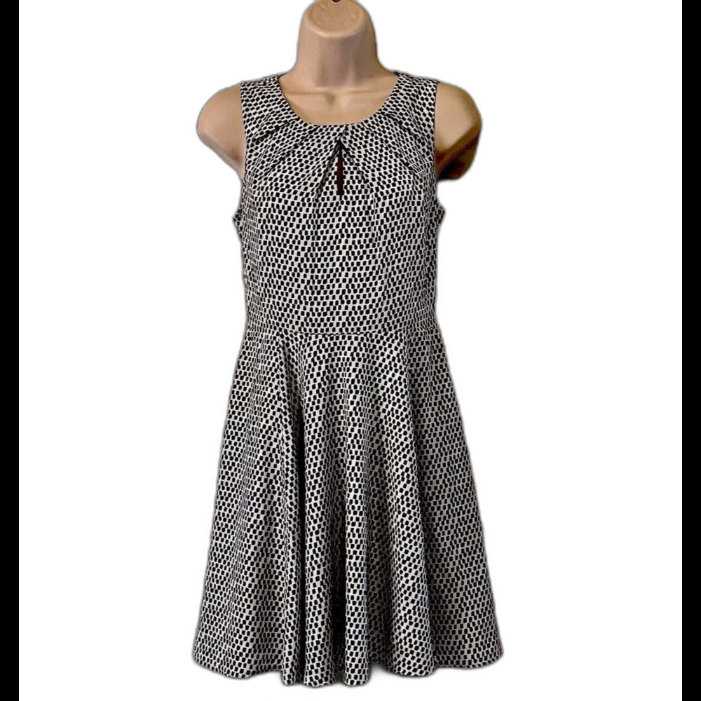 Express Babydoll Fit & Flare Keyhole Neck Swing Dress Womens 0 Black/White
